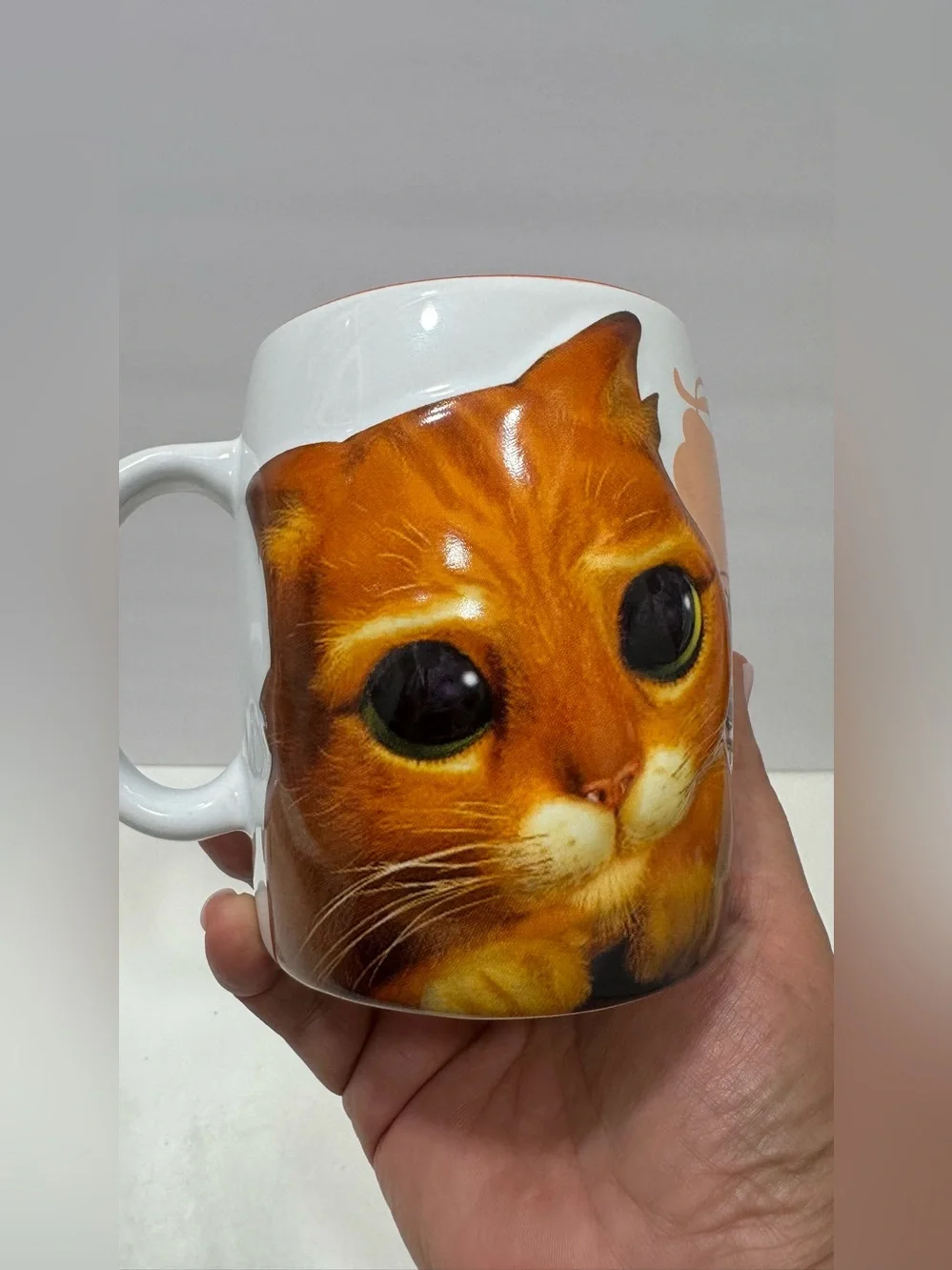 Universal Singapore Puss In Boots 3D Molded Shrek Mug Bright Cat Big Eyes 2010